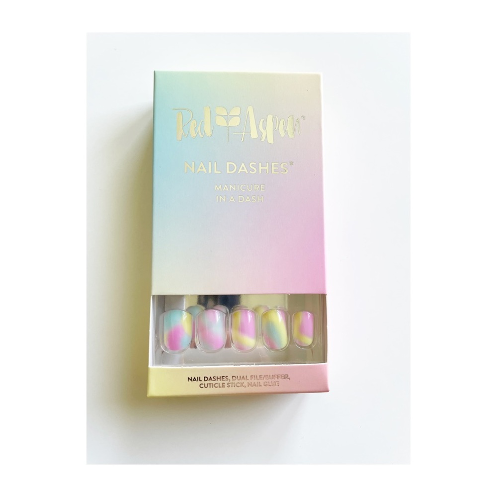 Red Aspen Tie-Dye Time, Bailey short nail dash